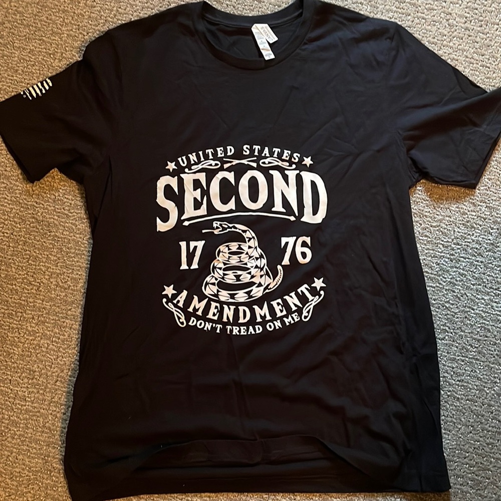 Mens XL 2nd Amendment T-shirt